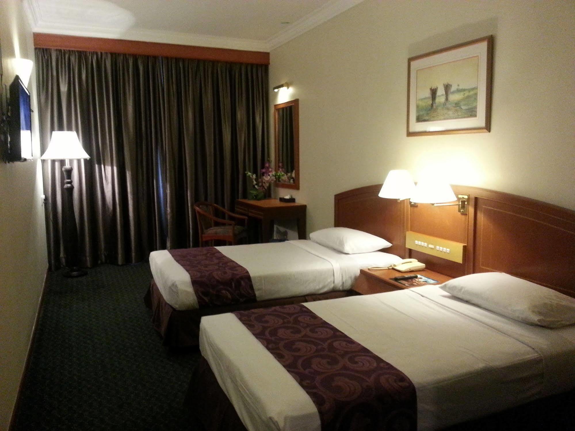 Orkid Hotel Melaka Eksteriør billede